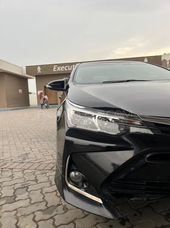 Toyota Corolla 2016 for Sale in Lahore Image-1