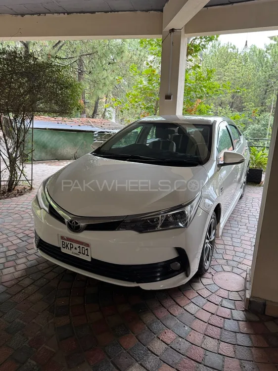 Toyota Corolla 2017 for Sale in Karachi Image-1