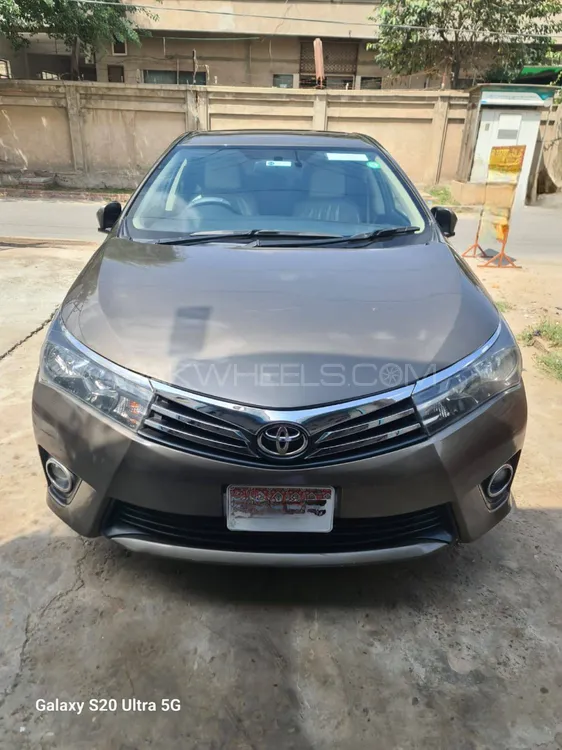 Toyota Corolla 2016 for Sale in Faisalabad Image-1