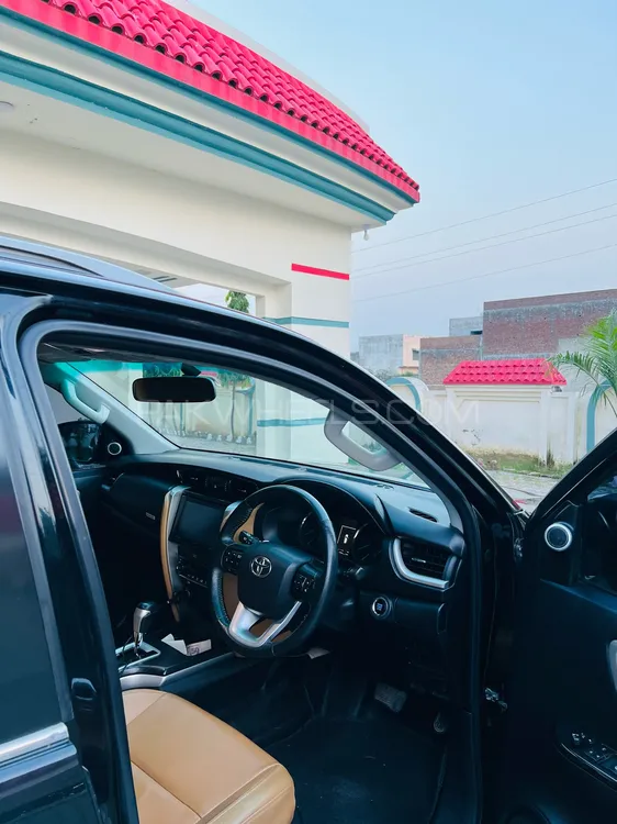 Toyota Fortuner 2020 for Sale in Gujrat Toyota Fortuner 2020 for Sale in Gujrat Image-8