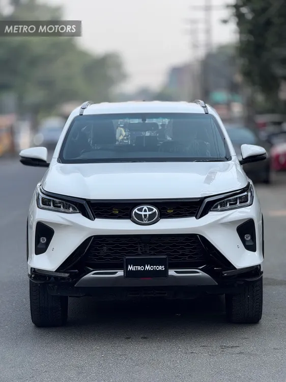 Toyota Fortuner 2023 for Sale in Lahore Image-1