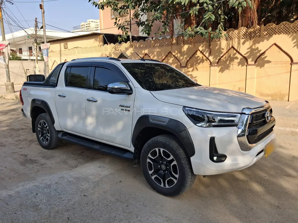 Toyota Hilux 2021 for Sale in Karachi Image-1