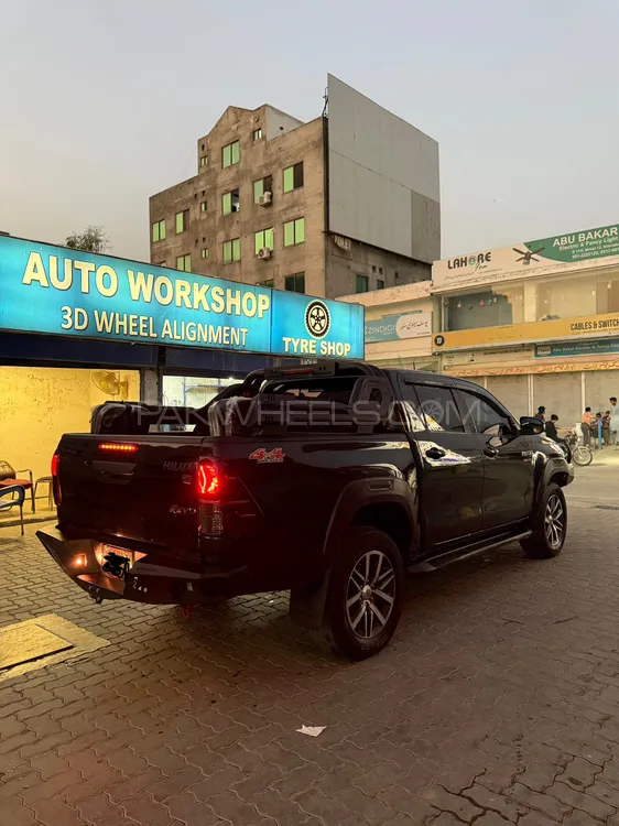 Toyota Hilux 2017 for Sale in Islamabad Image-1