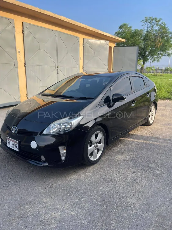 Toyota Prius 2011 for Sale in Karachi Image-1