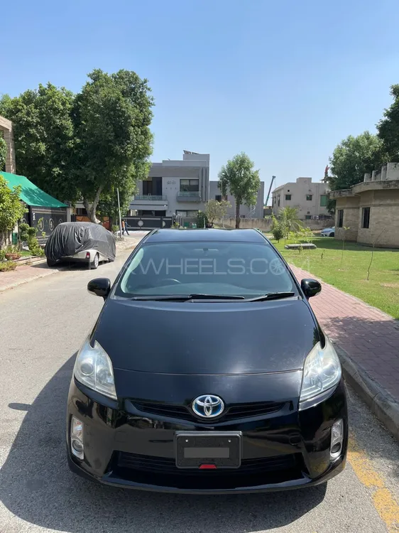 Toyota Prius 2010 for Sale in Lahore Image-1
