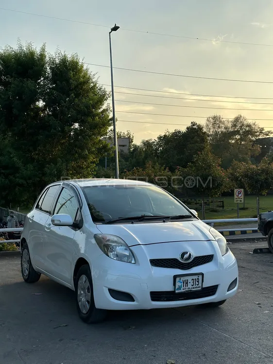 Toyota Vitz 2009 for Sale in Islamabad Image-1