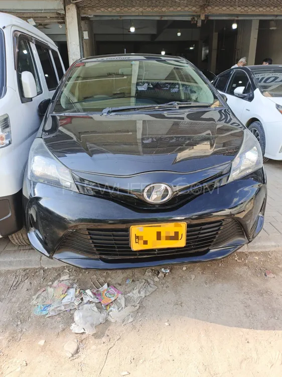 Toyota Vitz 2014 for Sale in Karachi Image-1