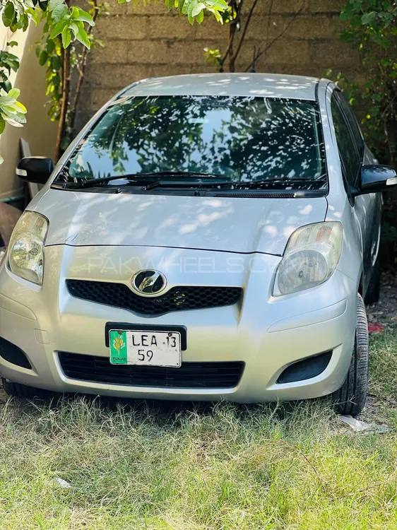 Toyota Vitz 2013 for Sale in Islamabad Image-1