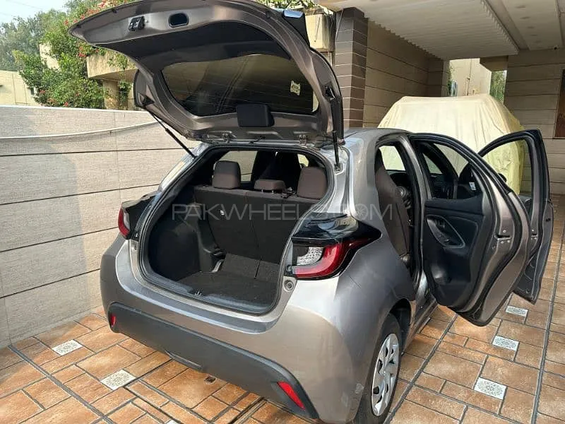 Toyota Yaris Sedan 2022 for Sale in Lahore Image-1