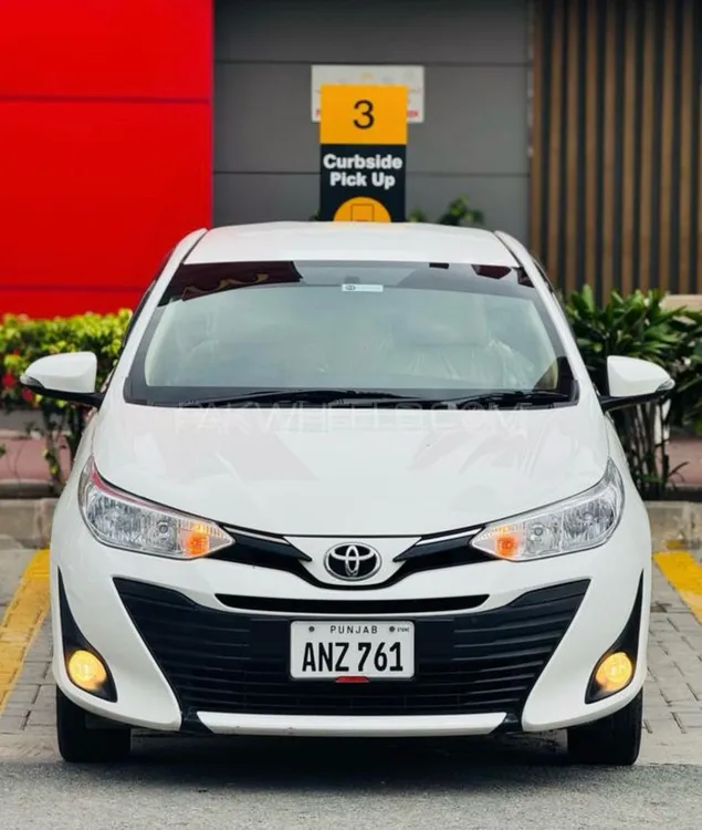 Toyota Yaris Sedan 2022 for Sale in Multan Image-1
