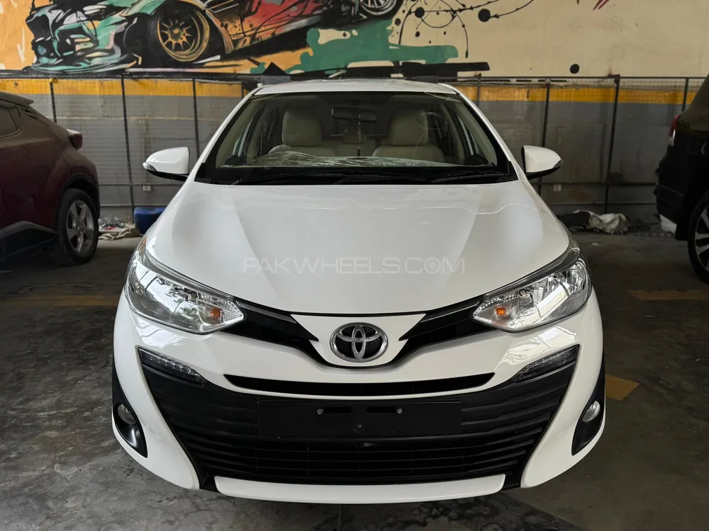 Toyota Yaris Sedan 2022 for Sale in Karachi Image-1