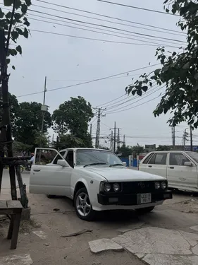 Toyota Corona 1976
