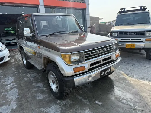 Toyota Prado RZ 3.0D (3-Door) 1990