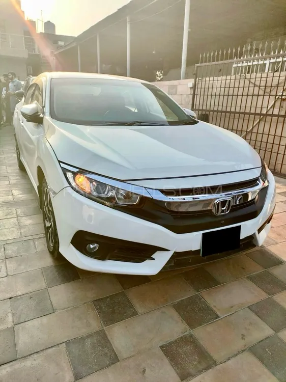 Honda Civic 2018 for Sale in Lahore Image-1