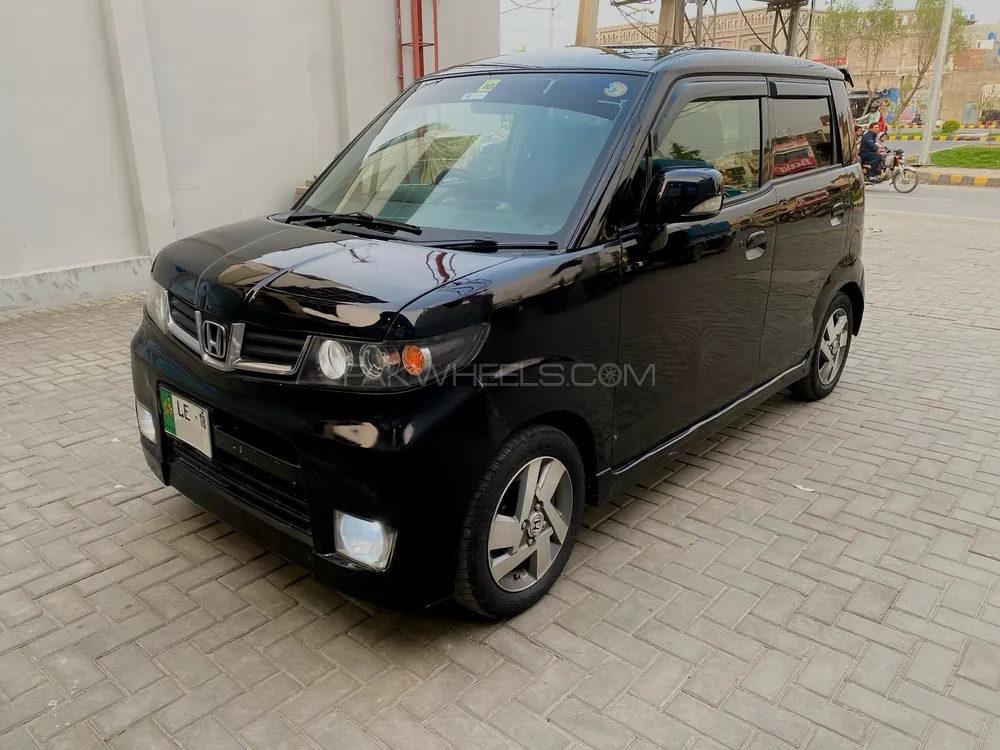 Honda Zest 2011 for Sale in Lahore Image-1