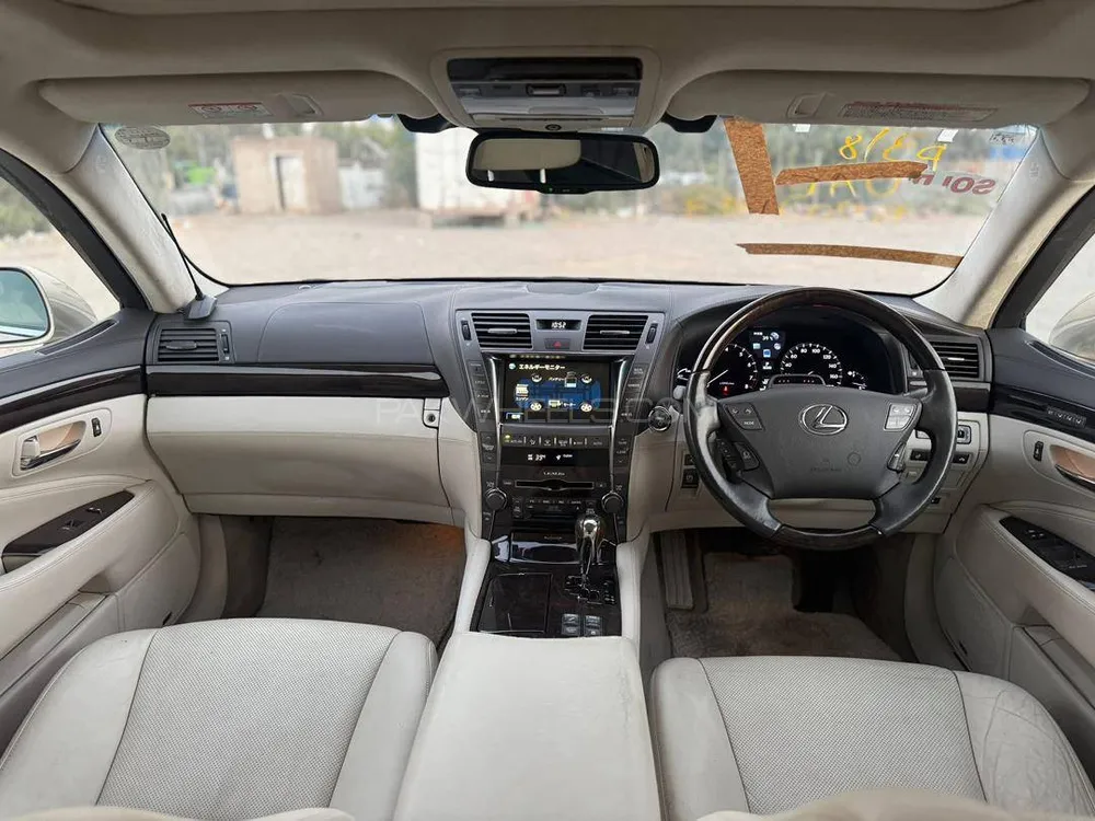 لیکزس ایل ایس سیریز 2011 for Sale in کراچی Image-1