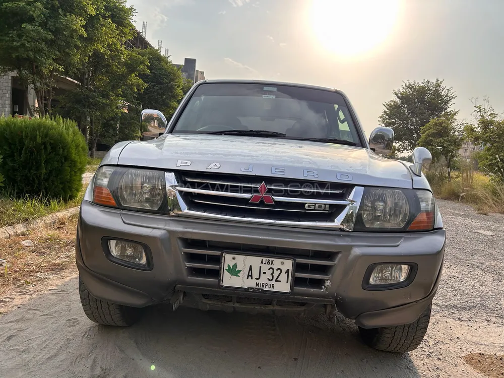 Mitsubishi Pajero 2002 for Sale in Islamabad Image-1