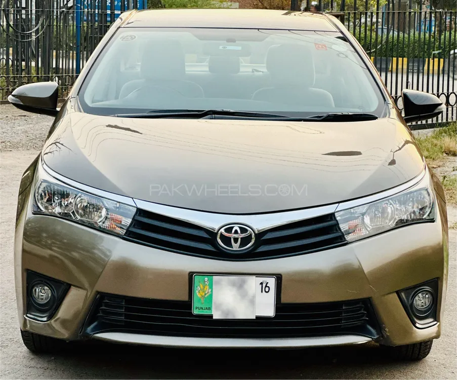 Toyota Corolla 2016 for Sale in Faisalabad Image-1