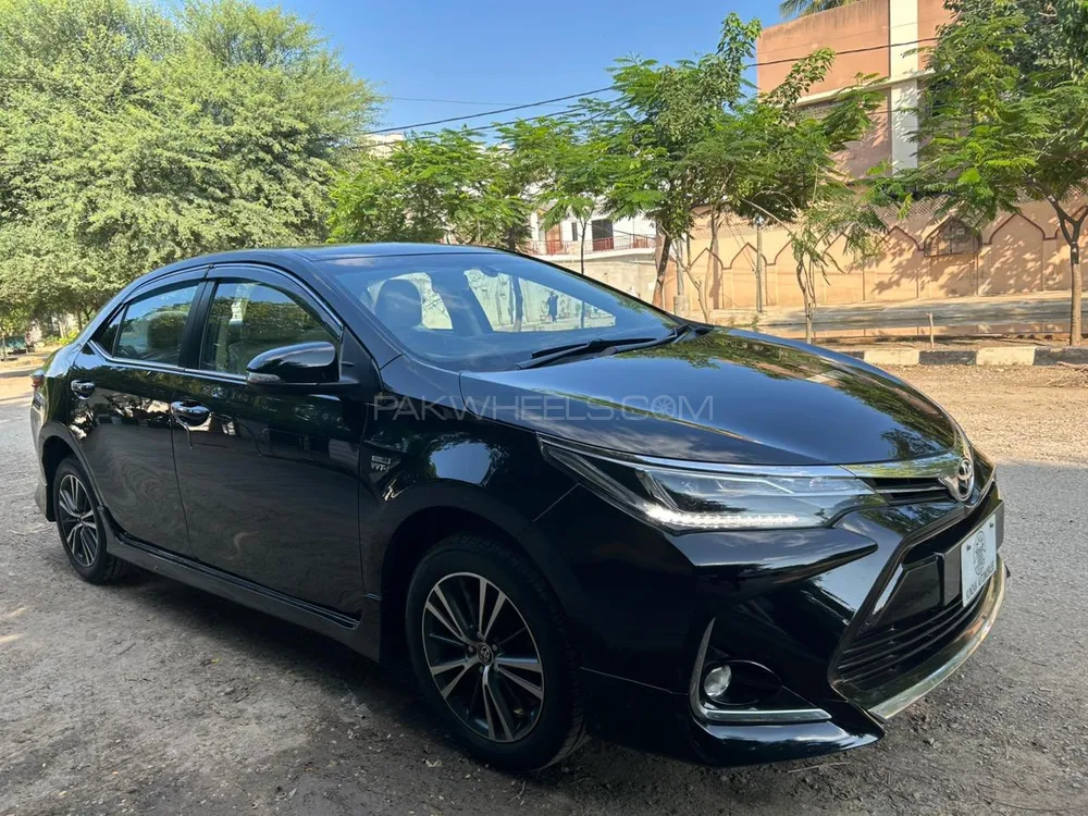 Toyota Corolla 2021 for Sale in Karachi Image-1