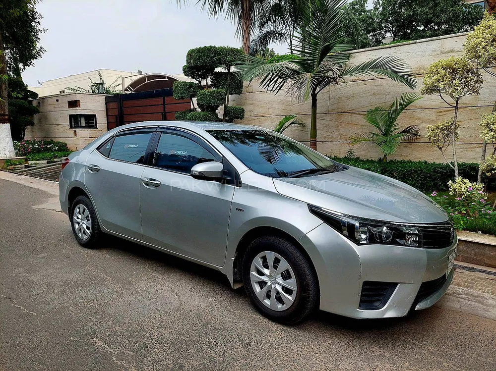 Toyota Corolla 2017 for Sale in Lahore Image-1