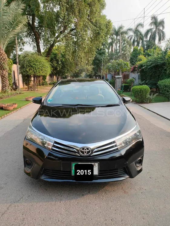 Toyota Corolla 2015 for Sale in Lahore Image-1