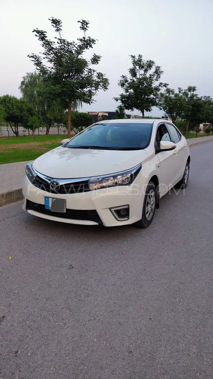 Toyota Corolla 2015 for Sale in Islamabad Image-1