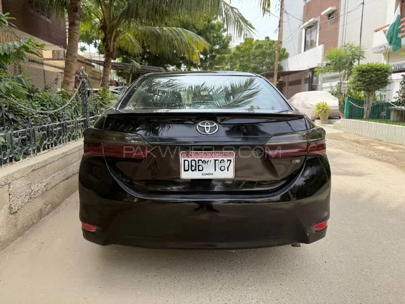 Toyota Corolla 2016 for Sale in Karachi Image-1