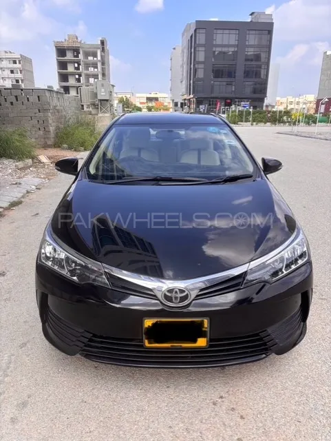 Toyota Corolla 2018 for Sale in Karachi Image-1