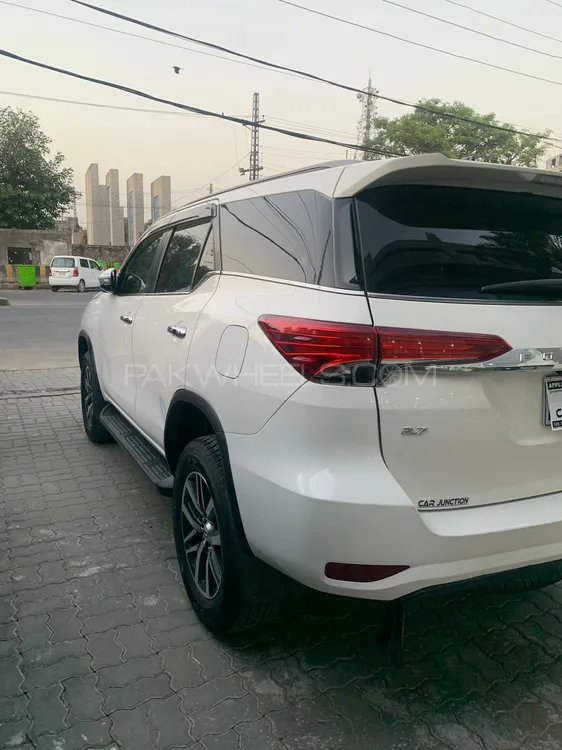 Toyota Fortuner 2020 for Sale in Lahore Toyota Fortuner 2020 for Sale in Lahore Image-5