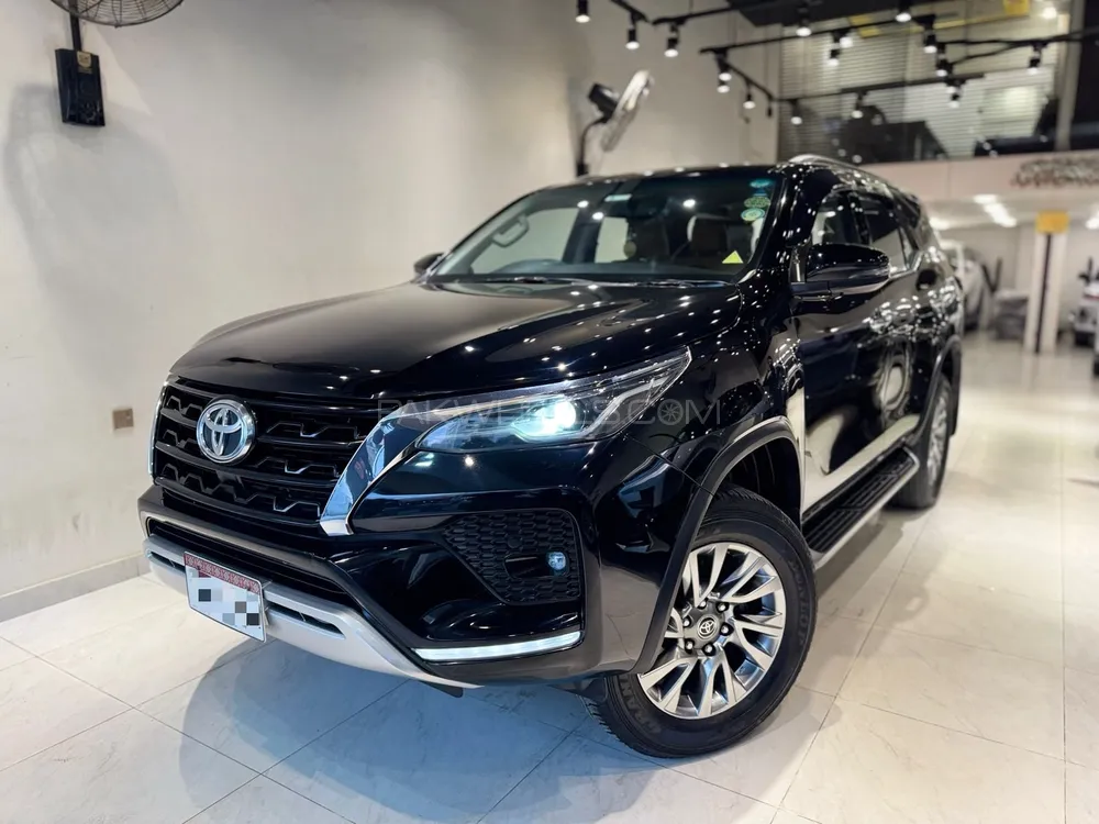 Toyota Fortuner 2021 for Sale in Karachi Image-1