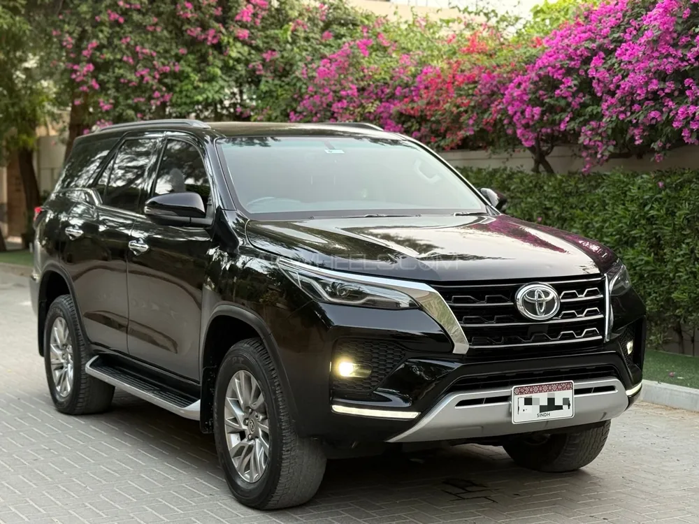 Toyota Fortuner 2022 for Sale in Karachi Image-1