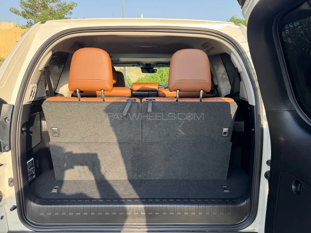 Toyota Prado 2021 for Sale in Lahore Toyota Prado 2021 for Sale in Lahore Image-12