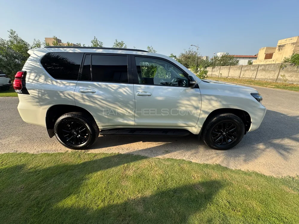 Toyota Prado 2021 for Sale in Lahore Toyota Prado 2021 for Sale in Lahore Image-5