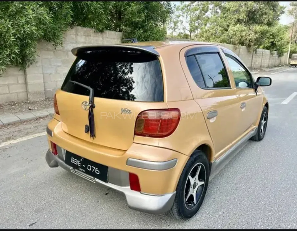 Toyota Vitz 2004 for Sale in Karachi Image-1