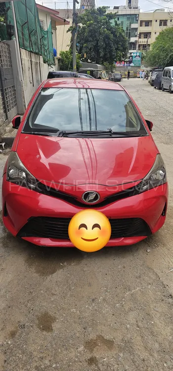 Toyota Vitz 2014 for Sale in Karachi Image-1