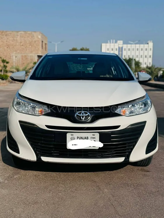 Toyota Yaris Sedan 2020 for Sale in Lahore Image-1