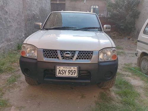 Nissan Navara 2008