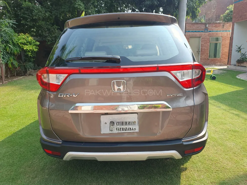 Honda BR-V 2017 for Sale in Lahore Image-1