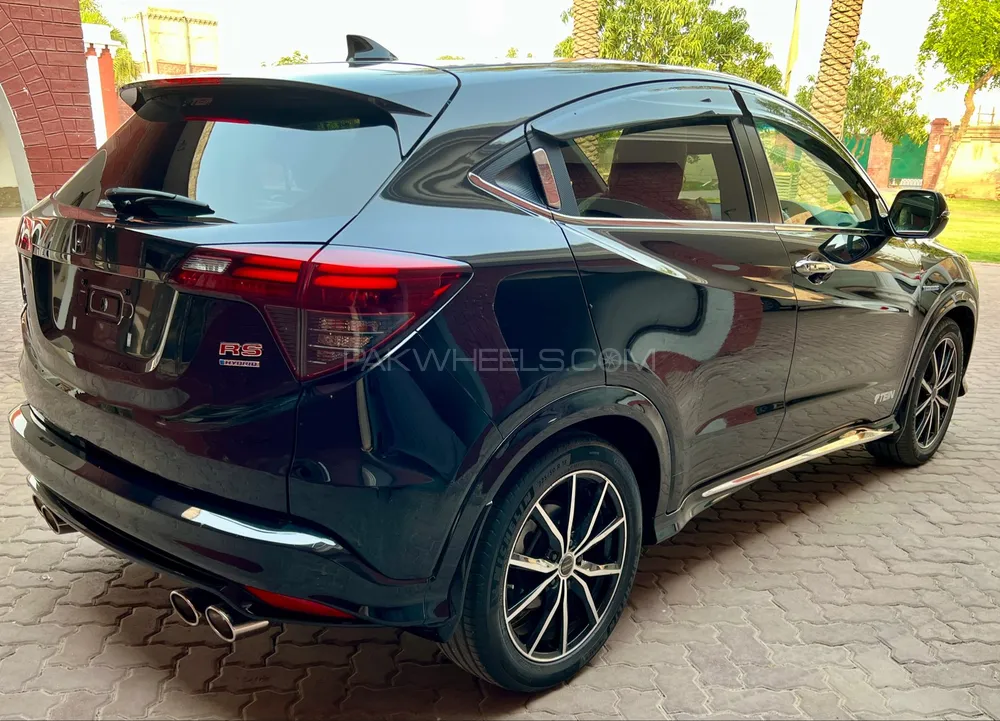 Honda Vezel 2018 for Sale in Sargodha Image-1