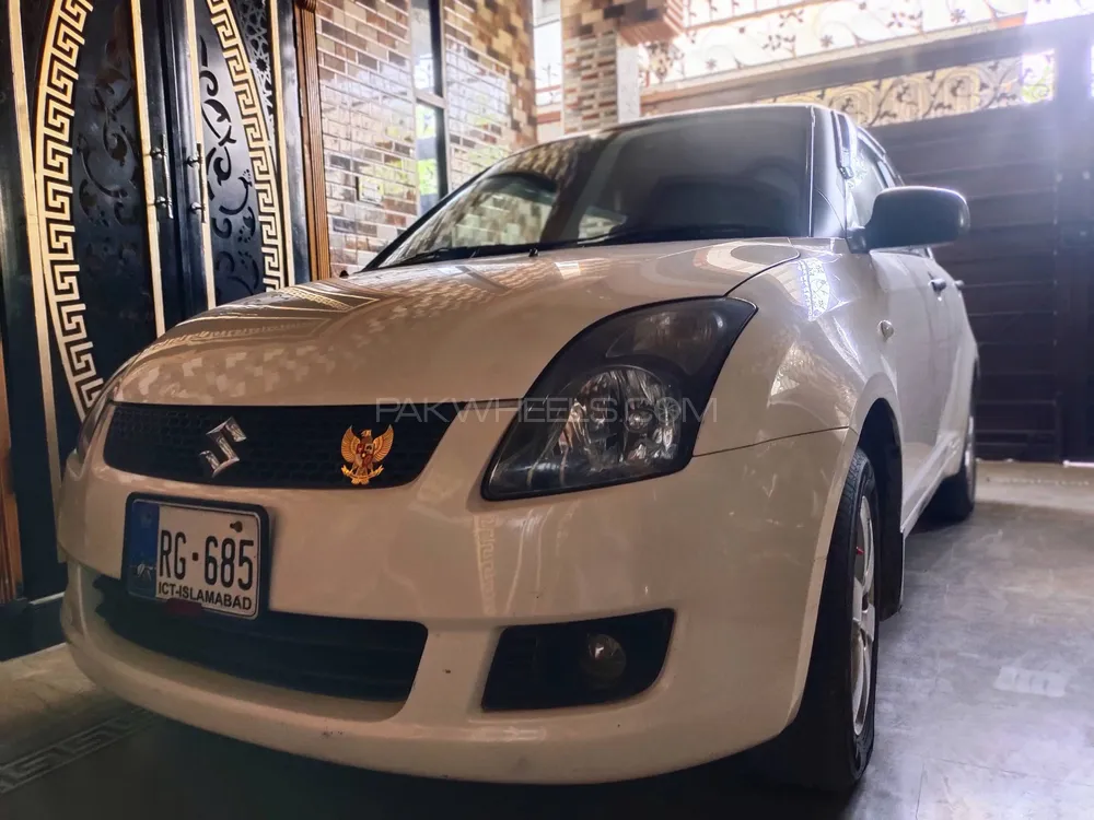 Suzuki Swift 2011 for Sale in Nowshera Image-1