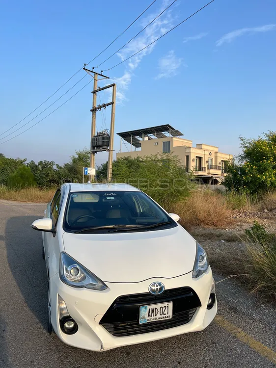 Toyota Aqua 2015 for Sale in Islamabad Image-1