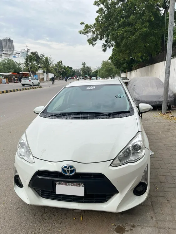 Toyota Aqua 2015 for Sale in Karachi Image-1
