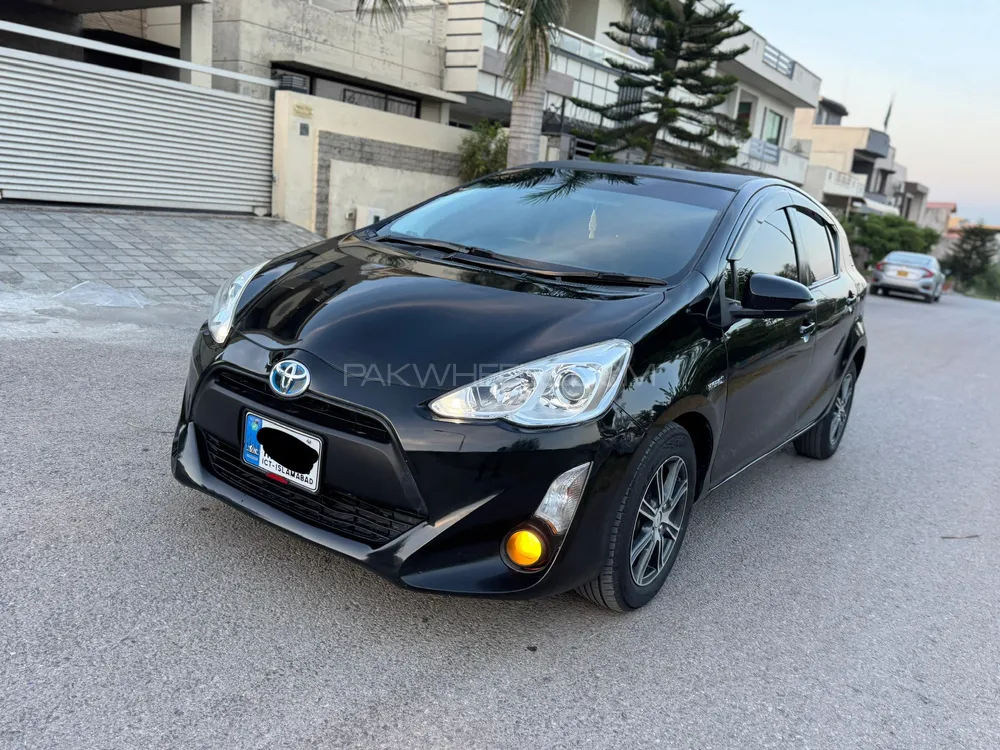 Toyota Aqua 2016 for Sale in Islamabad Image-1