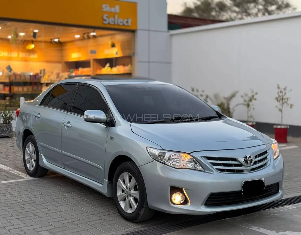 Toyota Corolla 2013 for Sale in Lahore Image-1