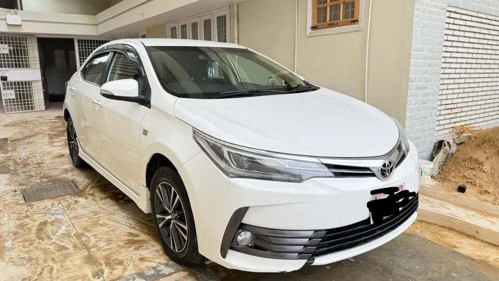 Toyota Corolla 2019 for Sale in Karachi Image-1