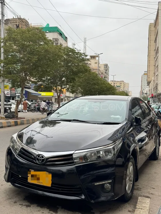 Toyota Corolla 2015 for Sale in Karachi Image-1