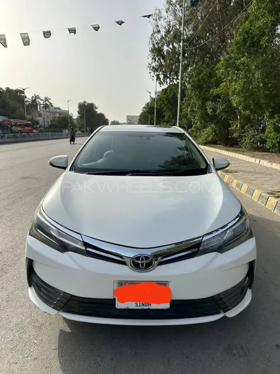 Toyota Corolla 2018 for Sale in Karachi Image-1