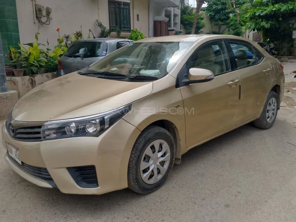 Toyota Corolla 2015 for Sale in Karachi Image-1