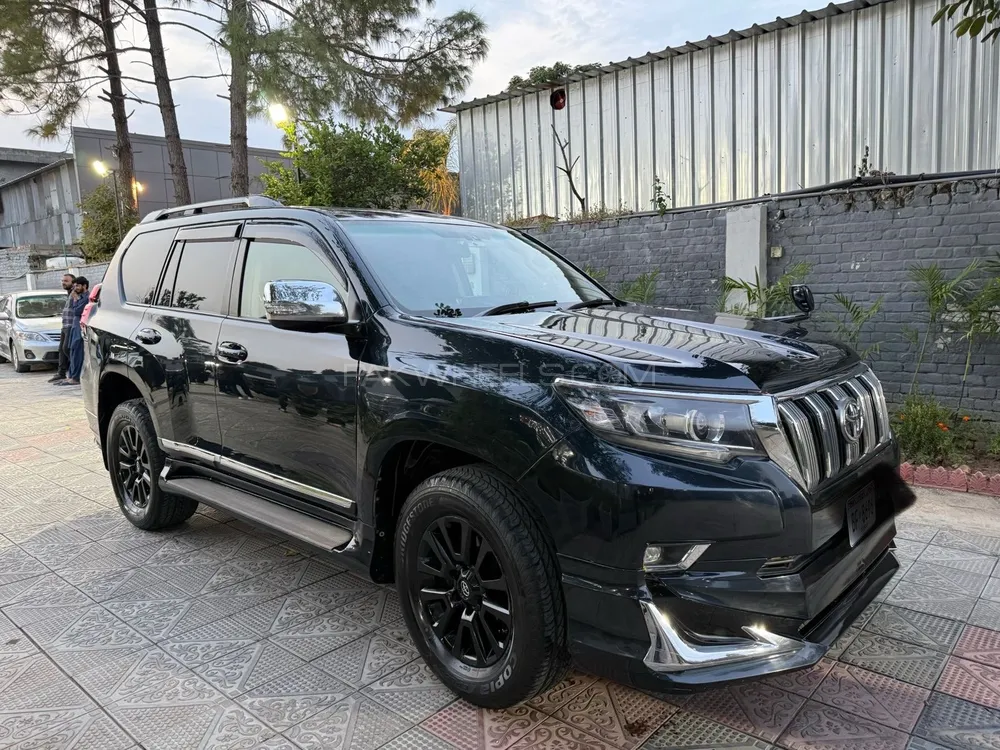 Toyota Prado 2011 for Sale in Islamabad Image-1