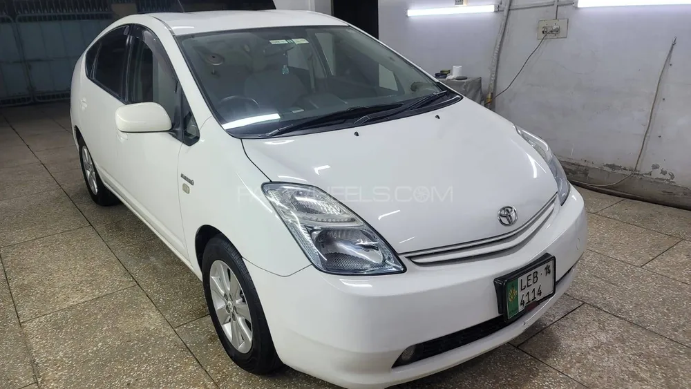 Toyota Prius 2009 for Sale in Lahore Image-1
